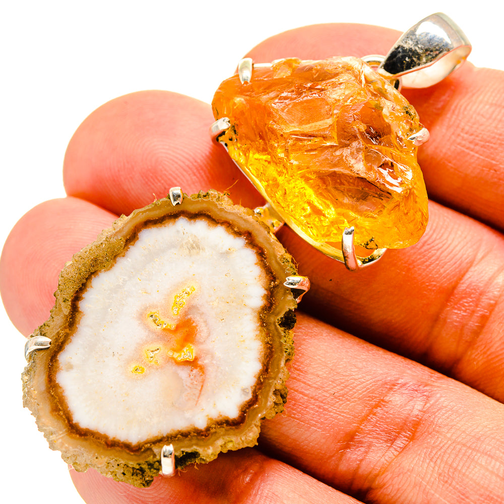 Geode Slice Pendants handcrafted by Anasilvercos - PD757153