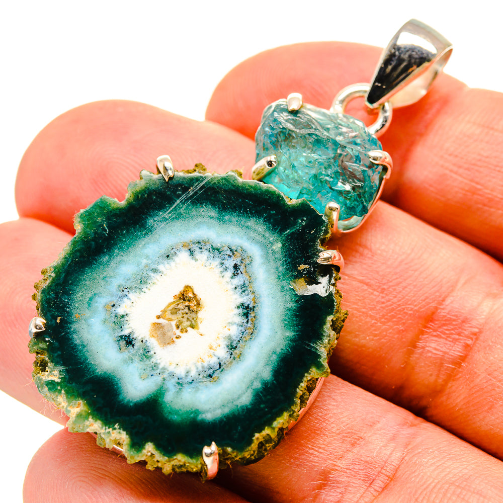 Green Solar Quartz Pendants handcrafted by Anasilvercos - PD757182