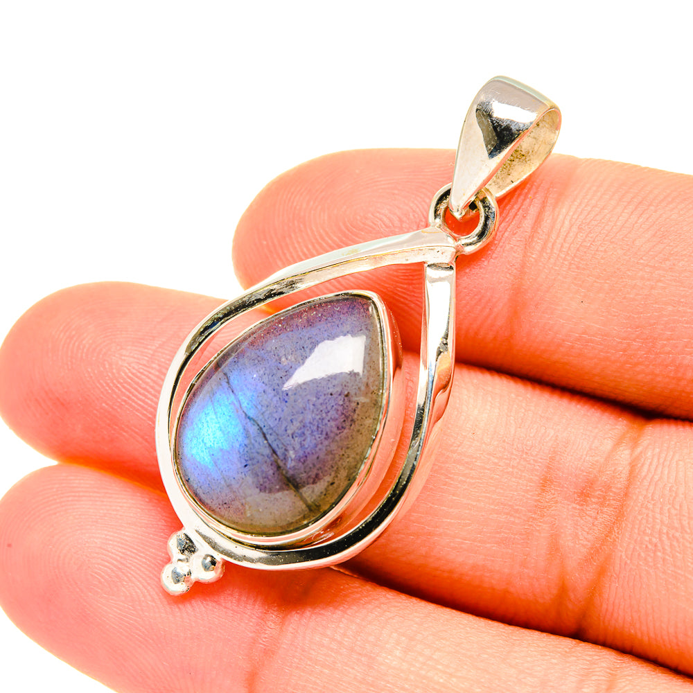 Labradorite Pendants handcrafted by Anasilvercos - PD7572