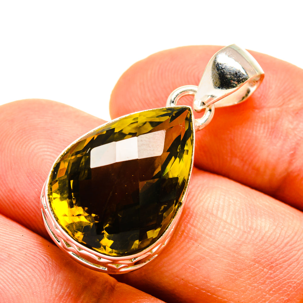 Olive Quartz Pendants handcrafted by Anasilvercos - PD757311