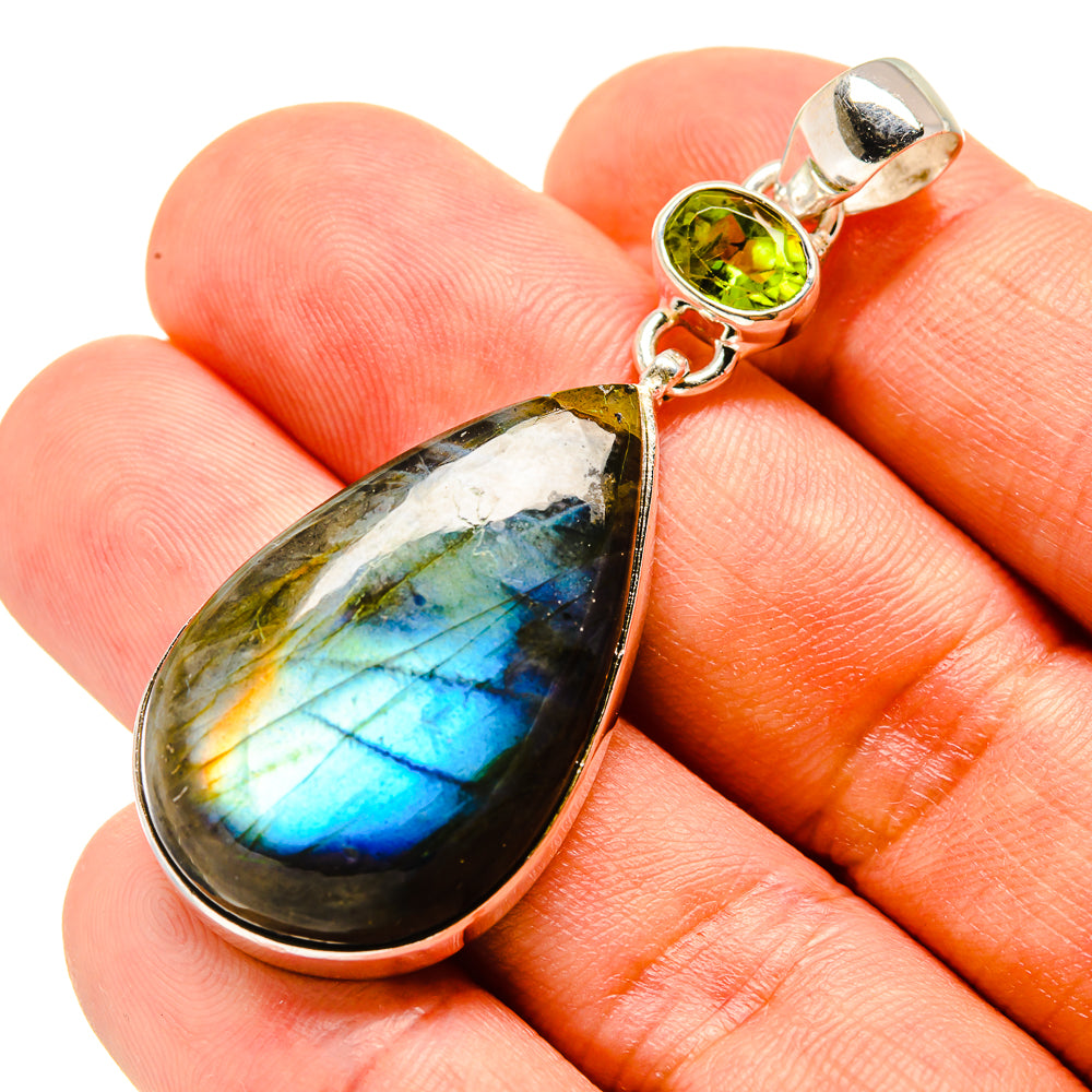 Labradorite Pendants handcrafted by Anasilvercos - PD757429