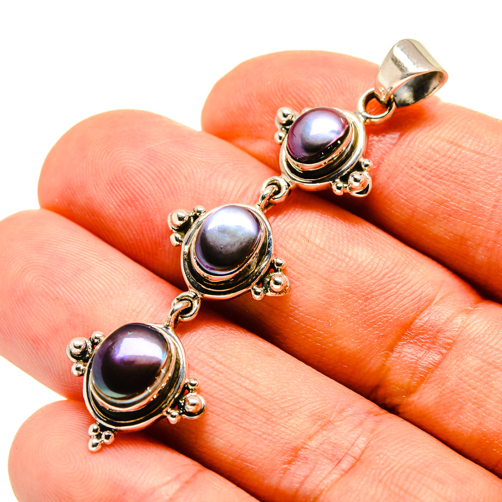 Titanium Pearl Pendants handcrafted by Anasilvercos - PD757469