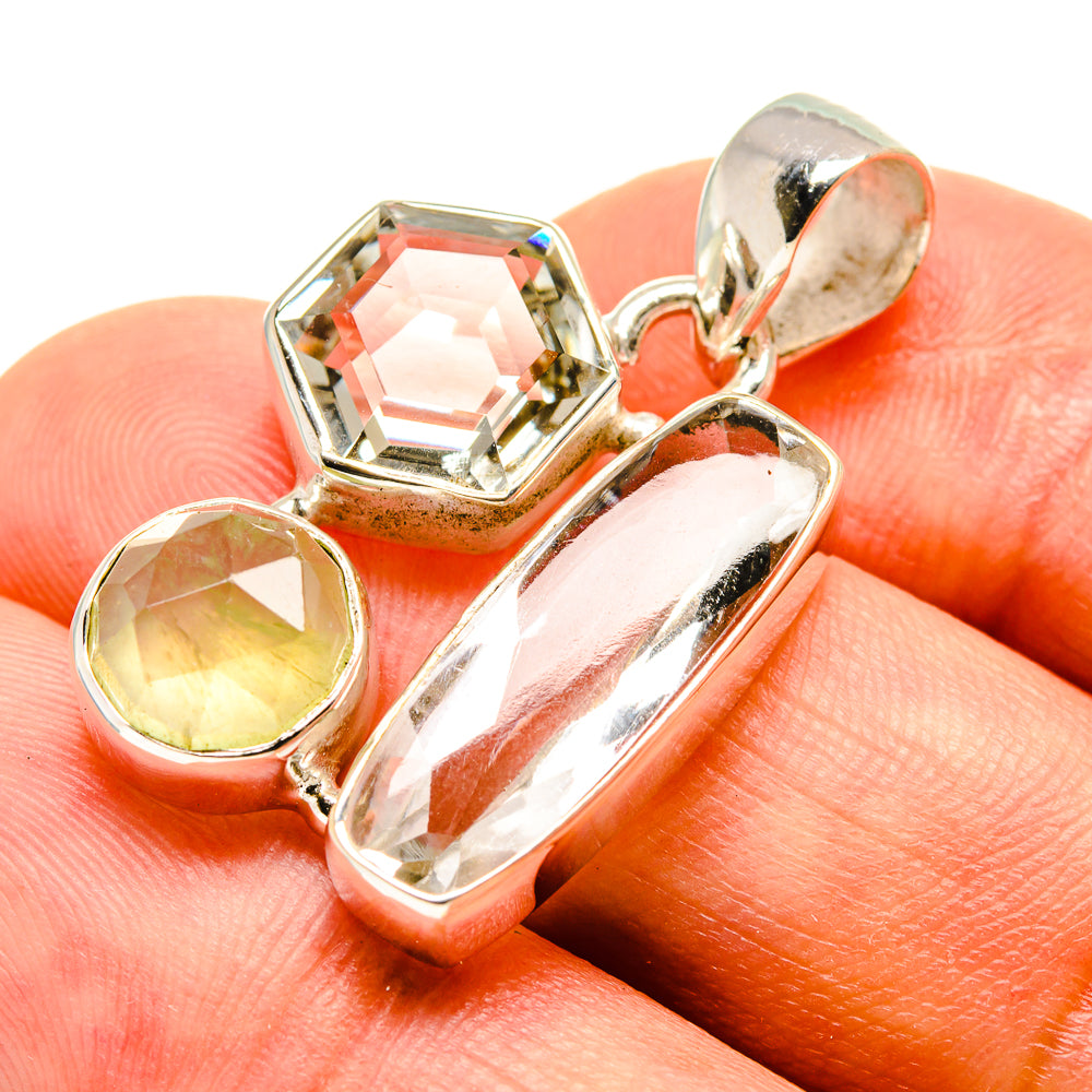White Quartz Pendants handcrafted by Anasilvercos - PD757494