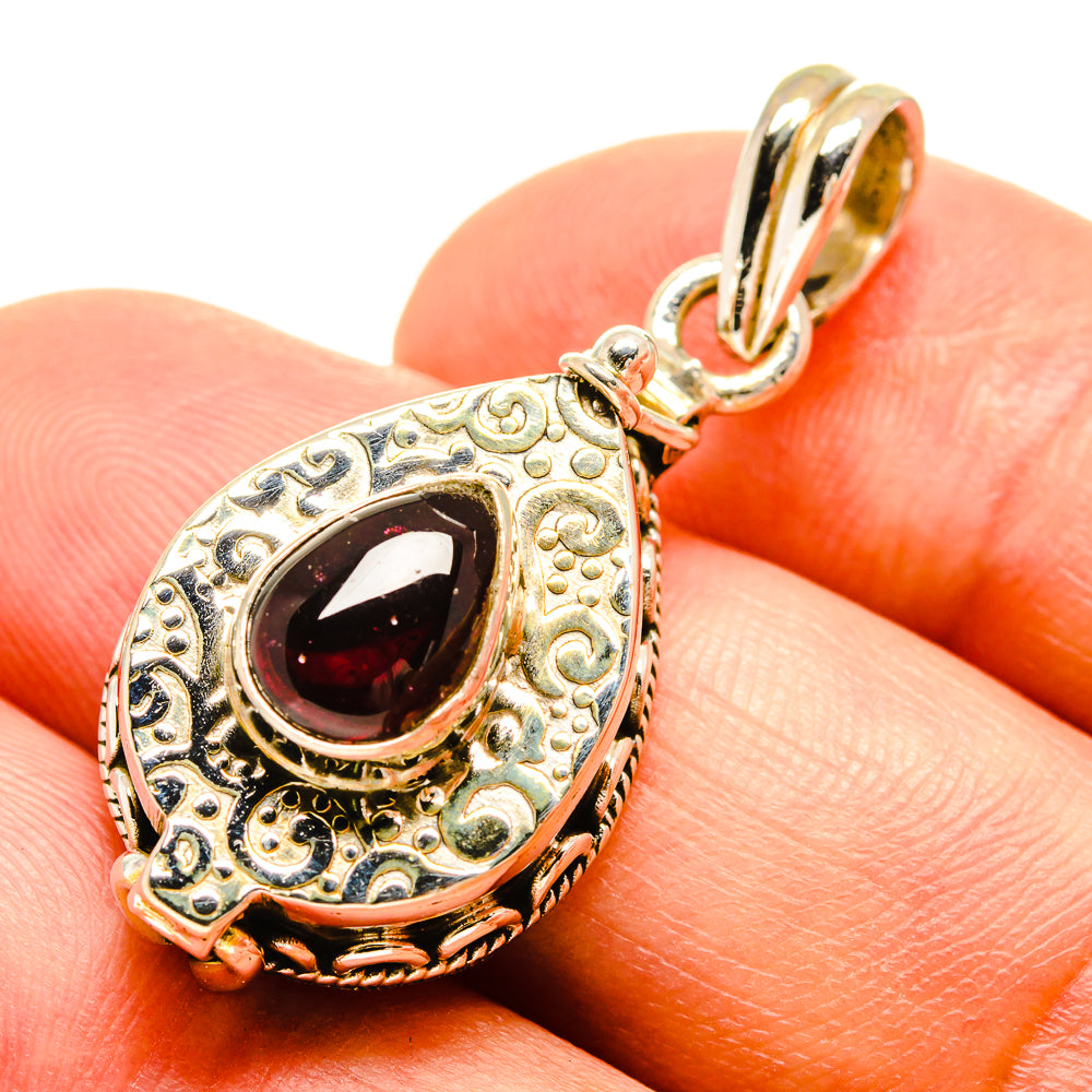 Garnet Pendants handcrafted by Anasilvercos - PD757666