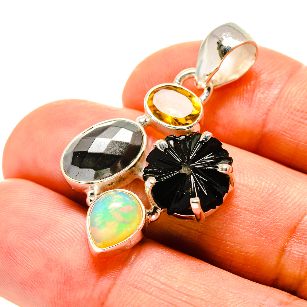 Hematite Pendants handcrafted by Anasilvercos - PD758038