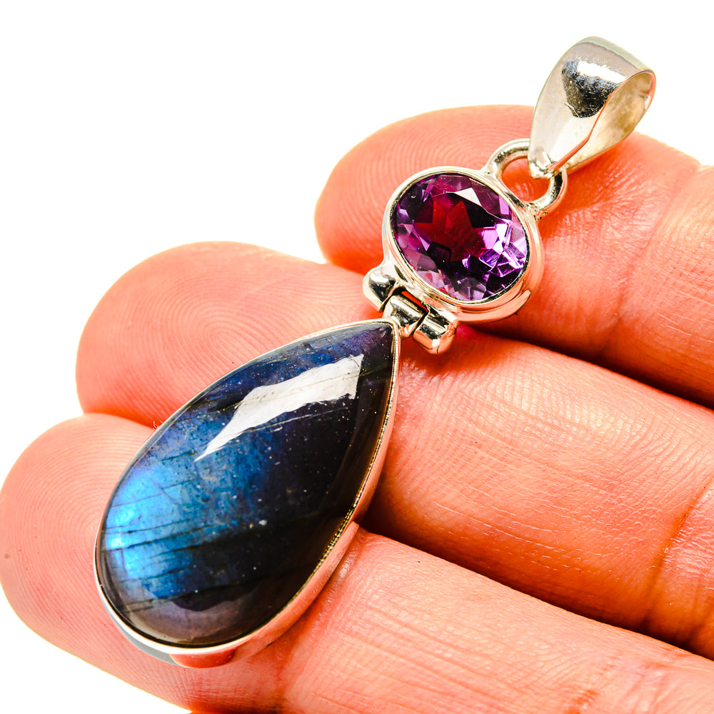 Labradorite Pendants handcrafted by Anasilvercos - PD758065