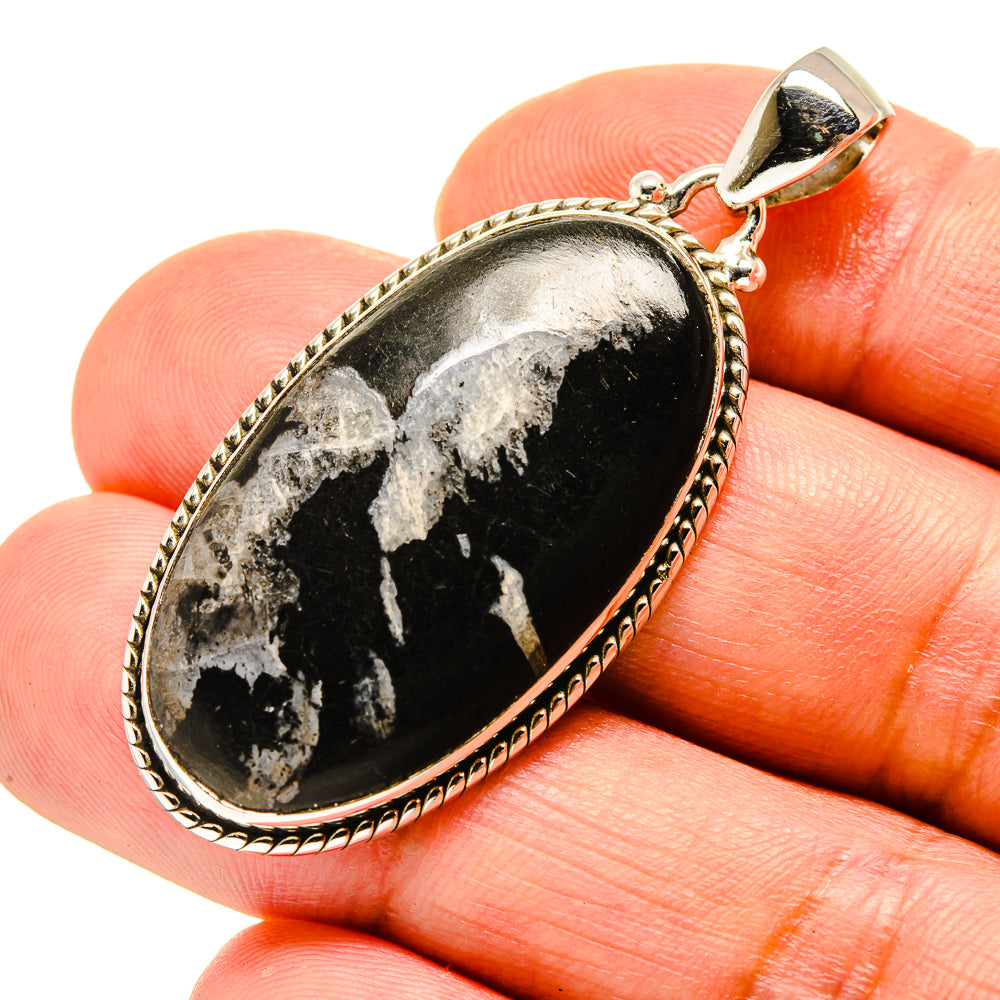 Chrysanthemum Stone Pendants handcrafted by Anasilvercos - PD758155