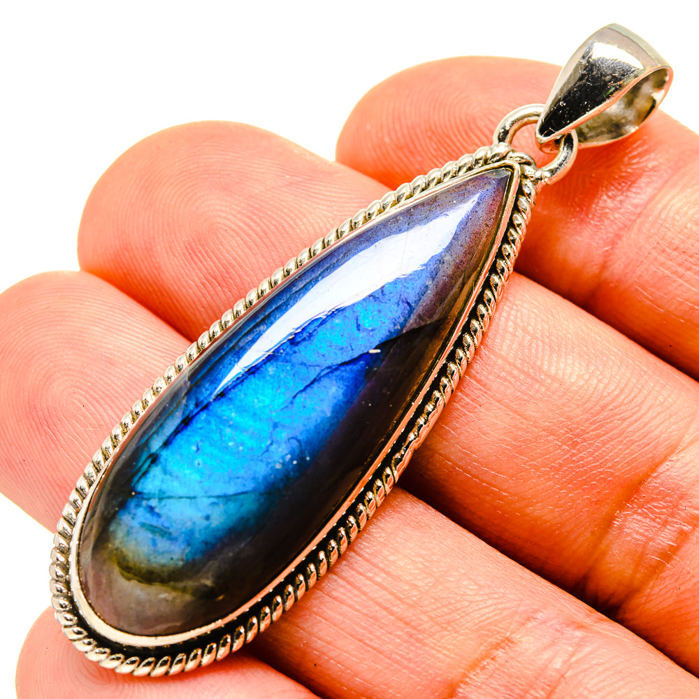 Labradorite Pendants handcrafted by Anasilvercos - PD758170