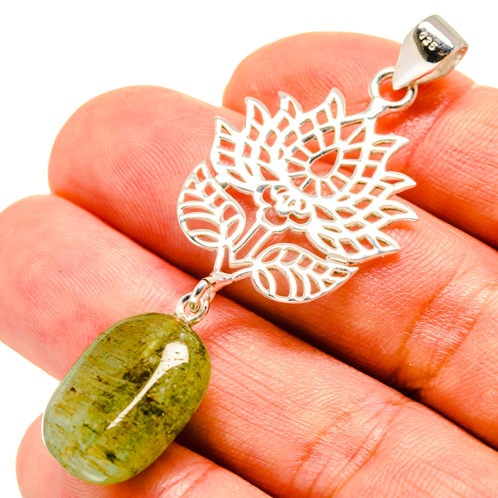 Emerald Pendants handcrafted by Anasilvercos - PD758292