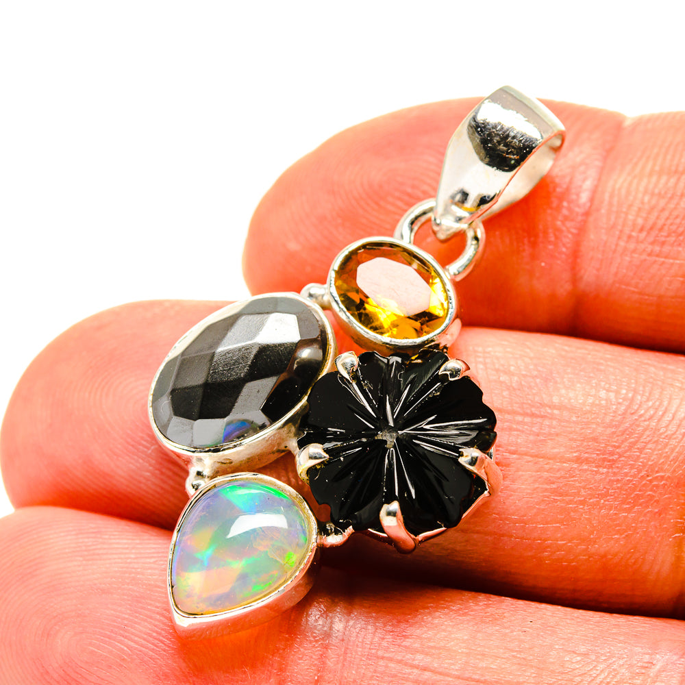 Hematite Pendants handcrafted by Anasilvercos - PD758305