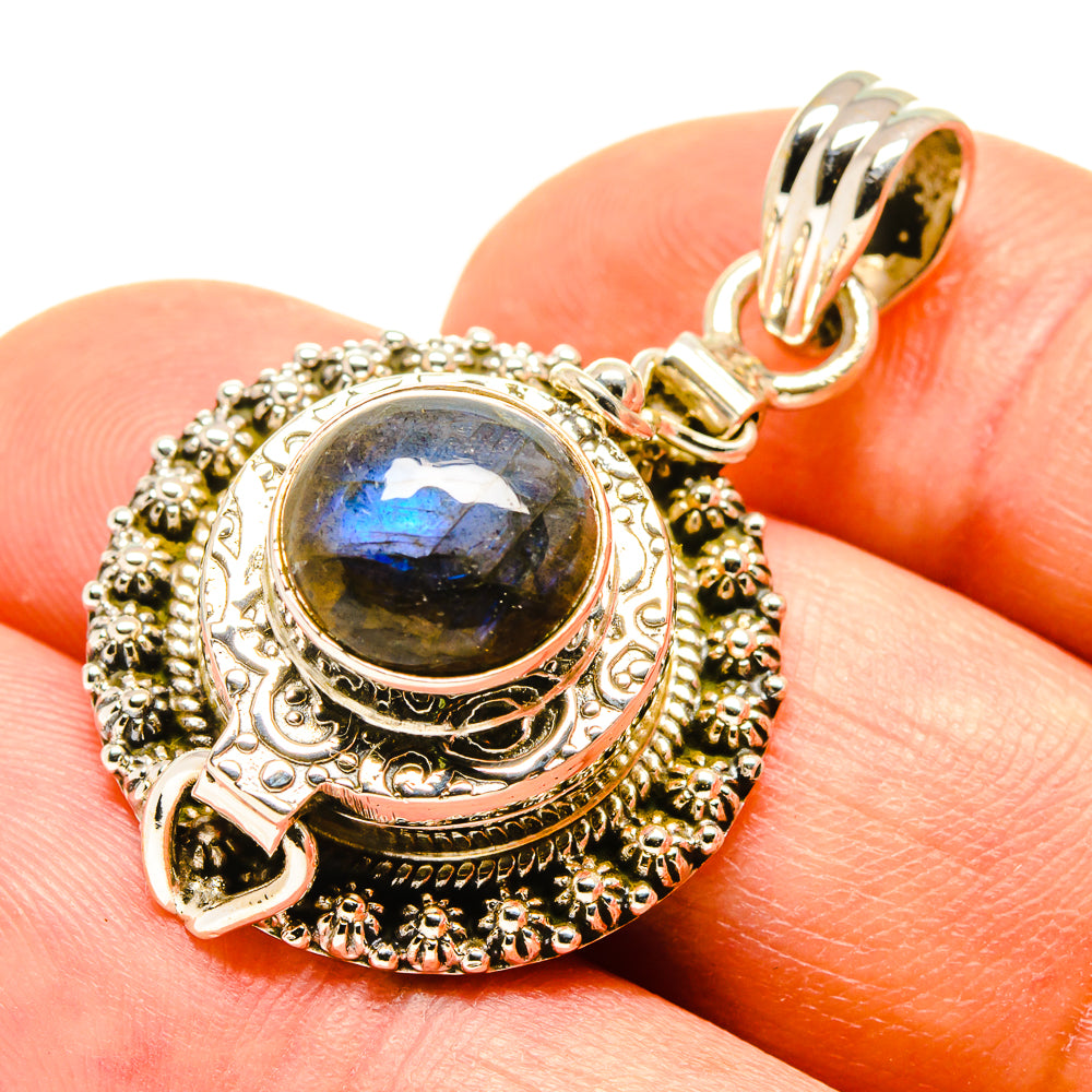 Labradorite Pendants handcrafted by Anasilvercos - PD758393