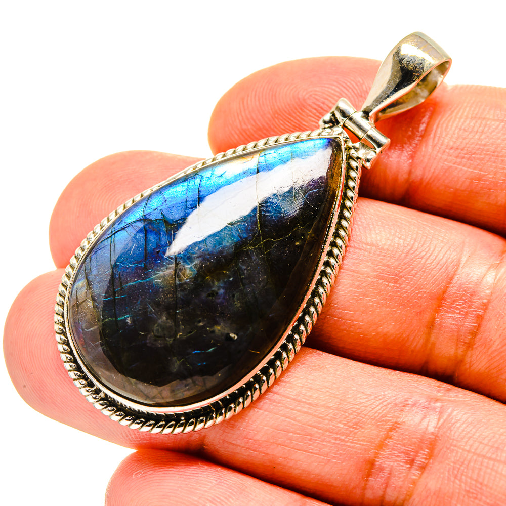 Labradorite Pendants handcrafted by Anasilvercos - PD758475
