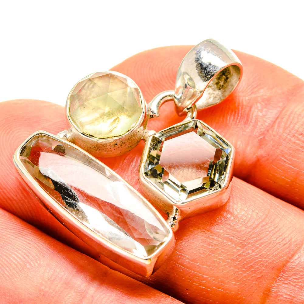 White Quartz Pendants handcrafted by Anasilvercos - PD758533
