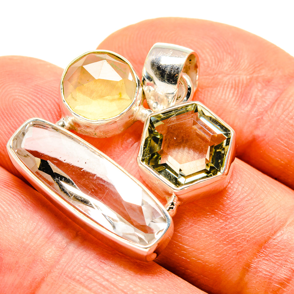 White Quartz Pendants handcrafted by Anasilvercos - PD758549