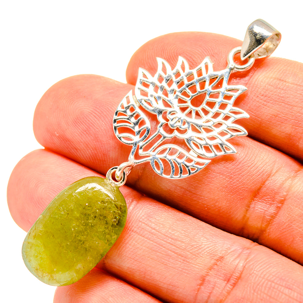 Emerald Pendants handcrafted by Anasilvercos - PD758569