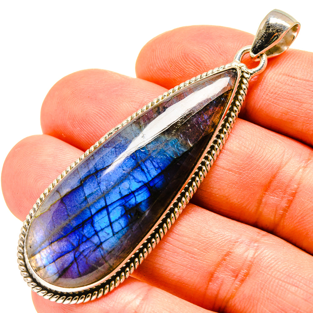 Labradorite Pendants handcrafted by Anasilvercos - PD758604