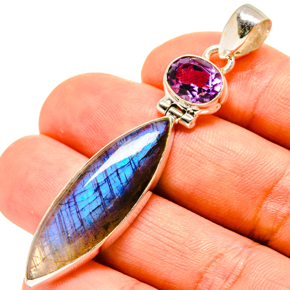 Labradorite Pendants handcrafted by Anasilvercos - PD758614