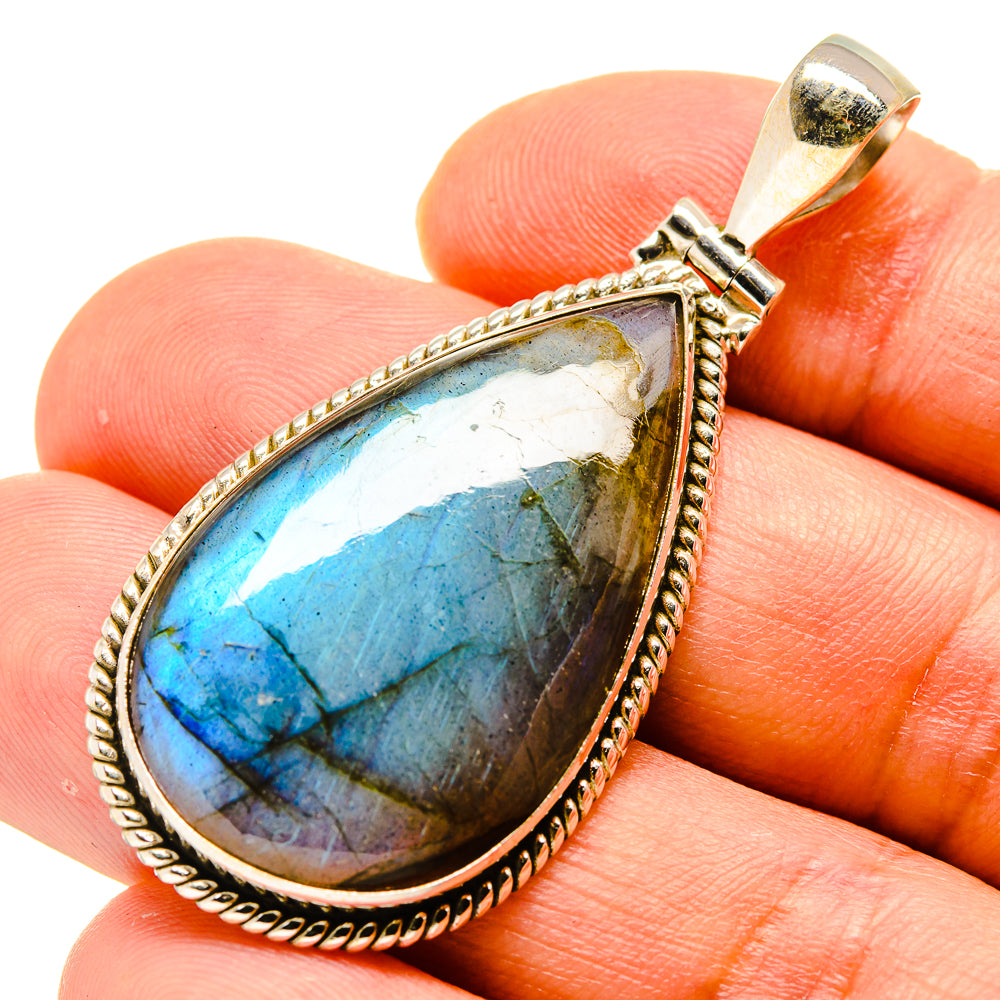 Labradorite Pendants handcrafted by Anasilvercos - PD758729