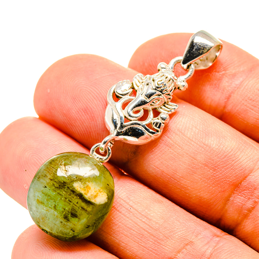 Emerald Pendants handcrafted by Anasilvercos - PD758762