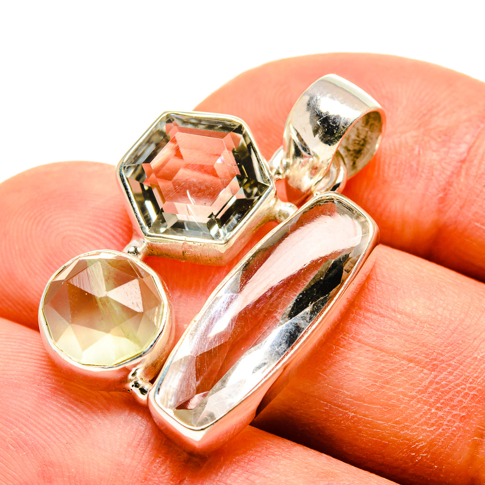 White Quartz Pendants handcrafted by Anasilvercos - PD759027