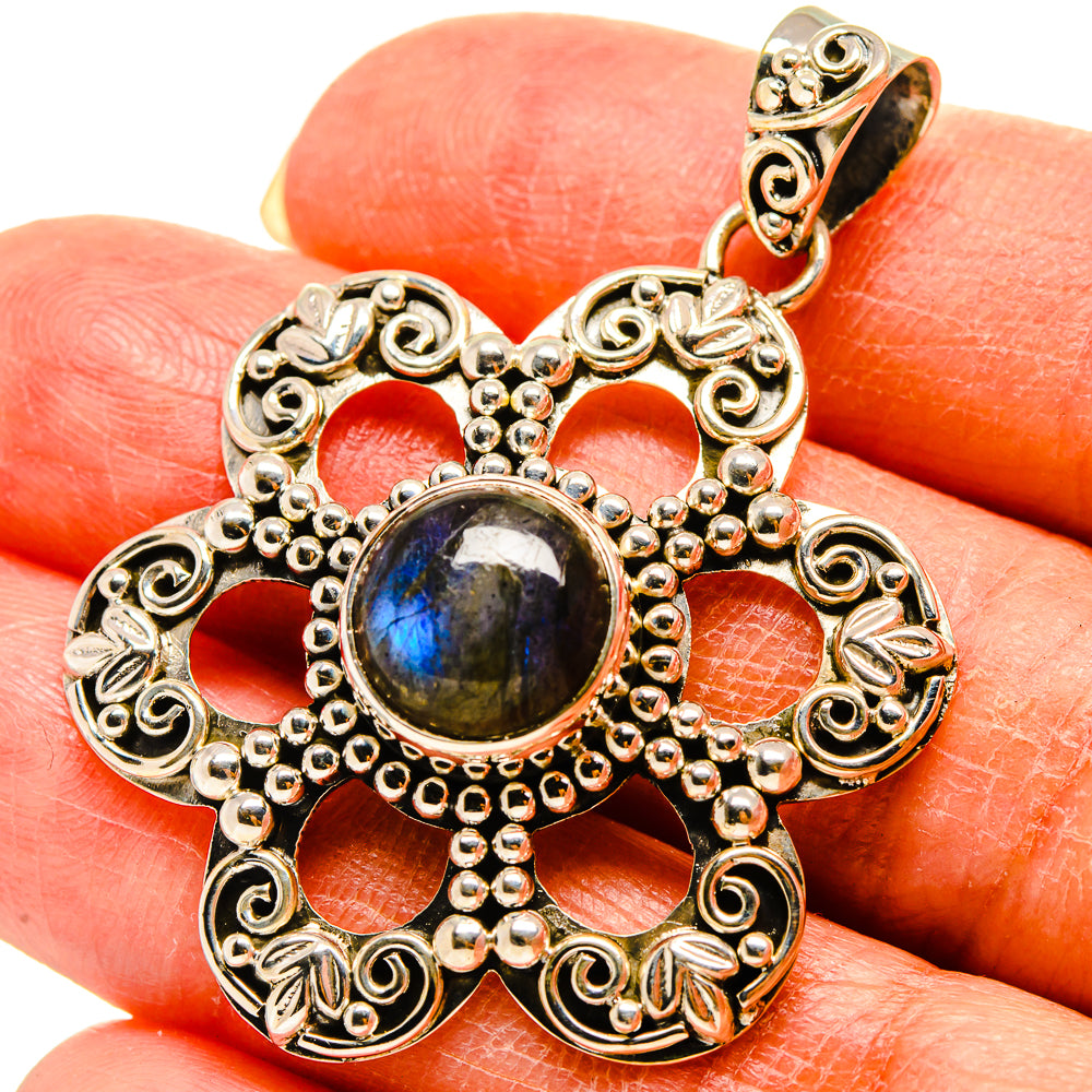 Labradorite Pendants handcrafted by Anasilvercos - PD759154