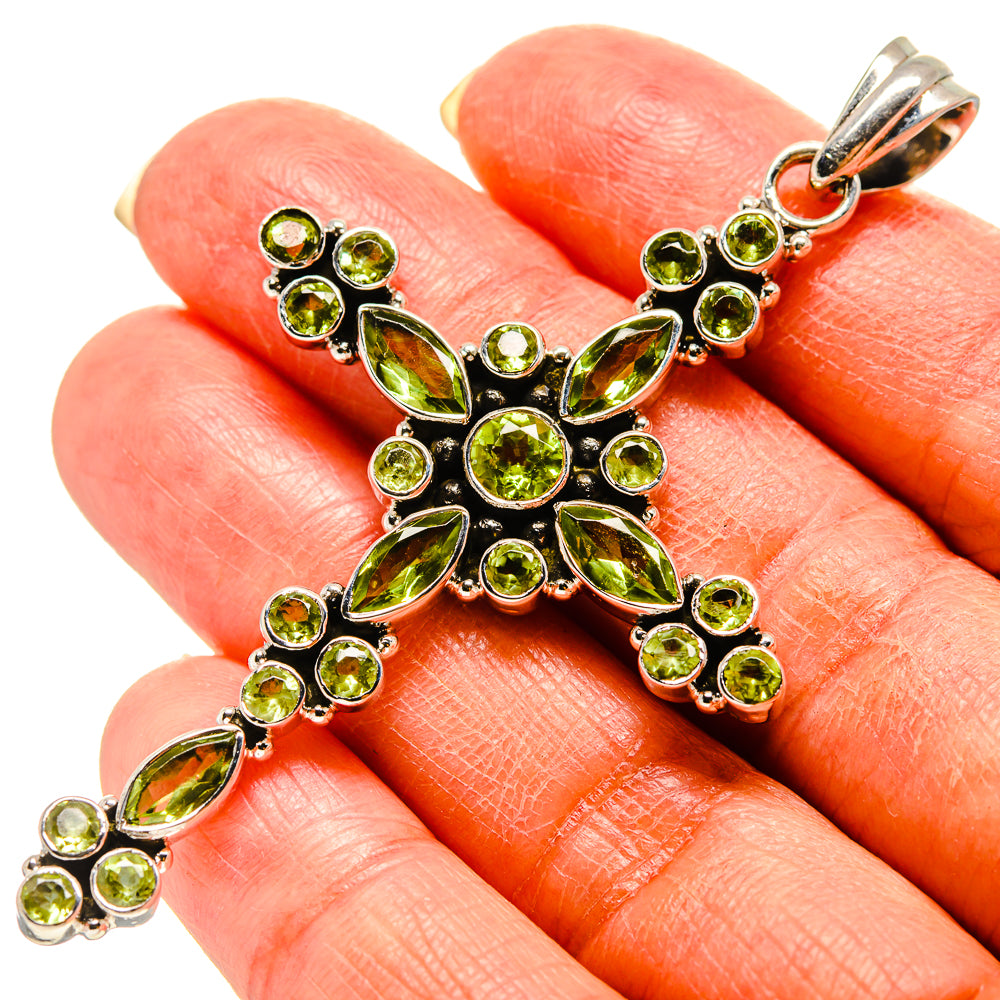 Peridot Pendants handcrafted by Anasilvercos - PD759166