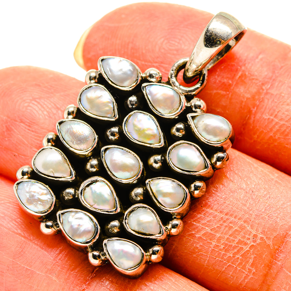 Cultured Pearl Pendants handcrafted by Anasilvercos - PD759199