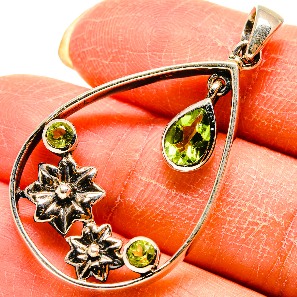 Peridot Pendants handcrafted by Anasilvercos - PD759276