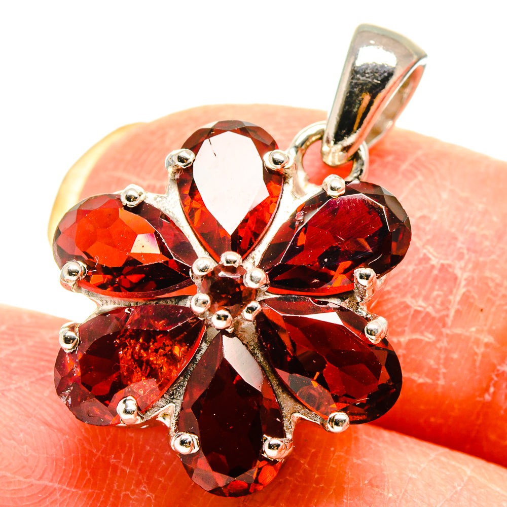 Garnet Pendants handcrafted by Anasilvercos - PD759329
