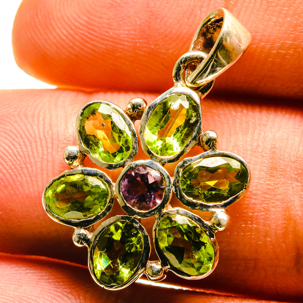 Peridot Pendants handcrafted by Anasilvercos - PD759516