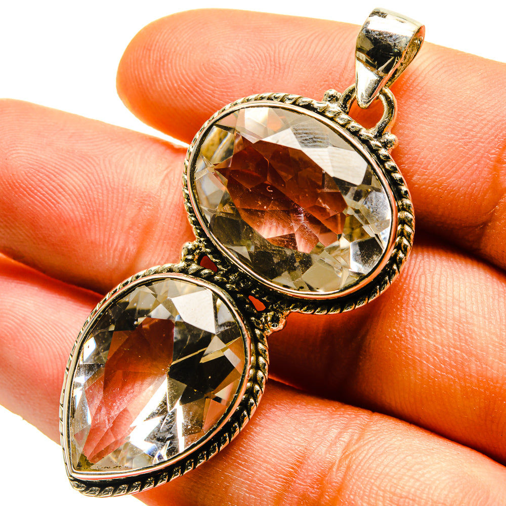 White Quartz Pendants handcrafted by Anasilvercos - PD759531