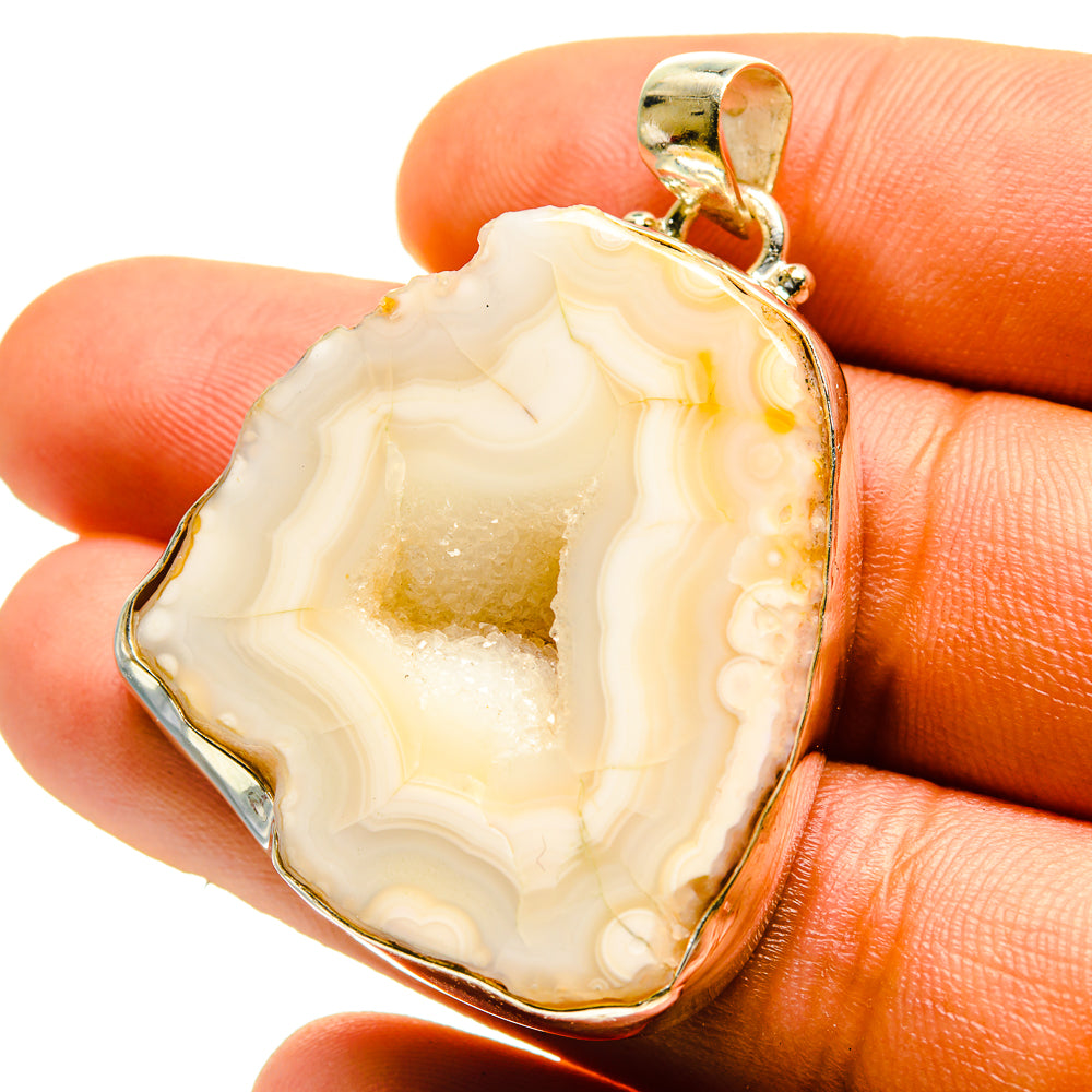 Geode Slice Pendants handcrafted by Anasilvercos - PD759549
