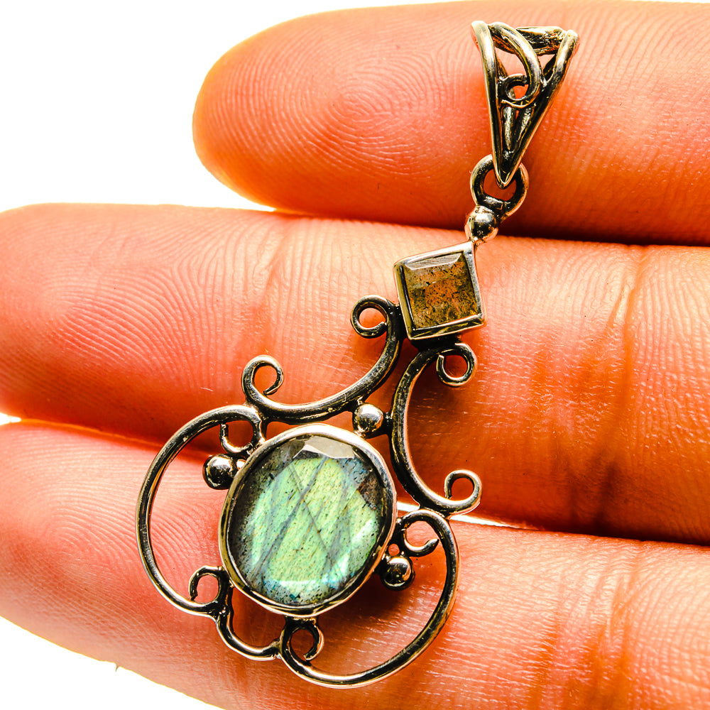 Labradorite Pendants handcrafted by Anasilvercos - PD759559