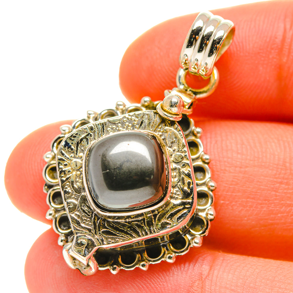 Hematite Pendants handcrafted by Anasilvercos - PD760112