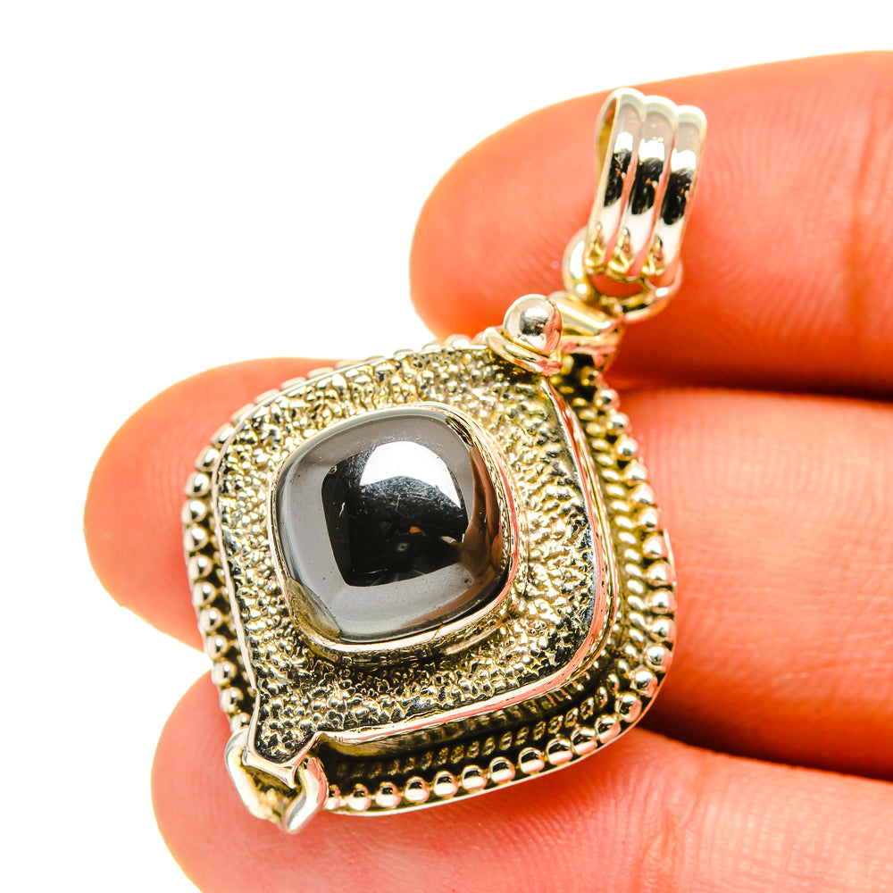Hematite Pendants handcrafted by Anasilvercos - PD760192