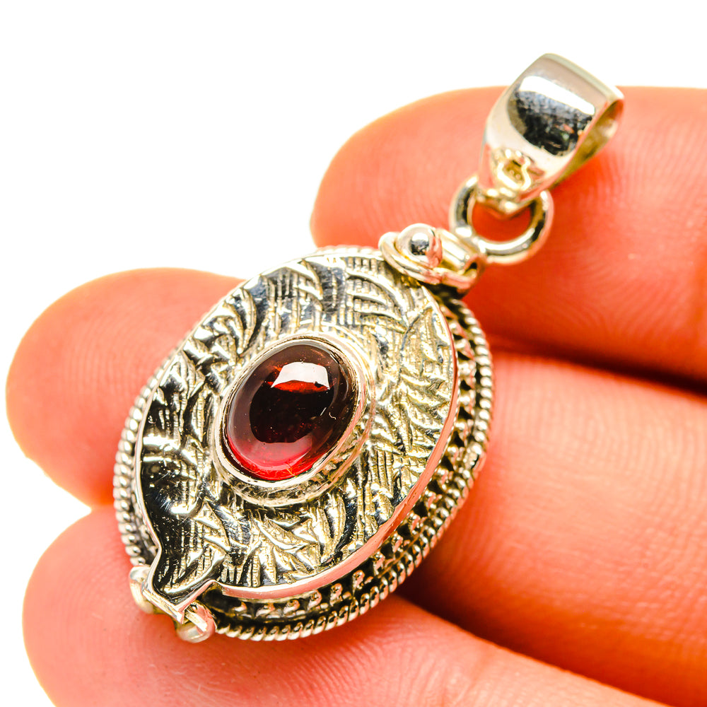 Garnet Pendants handcrafted by Anasilvercos - PD760216