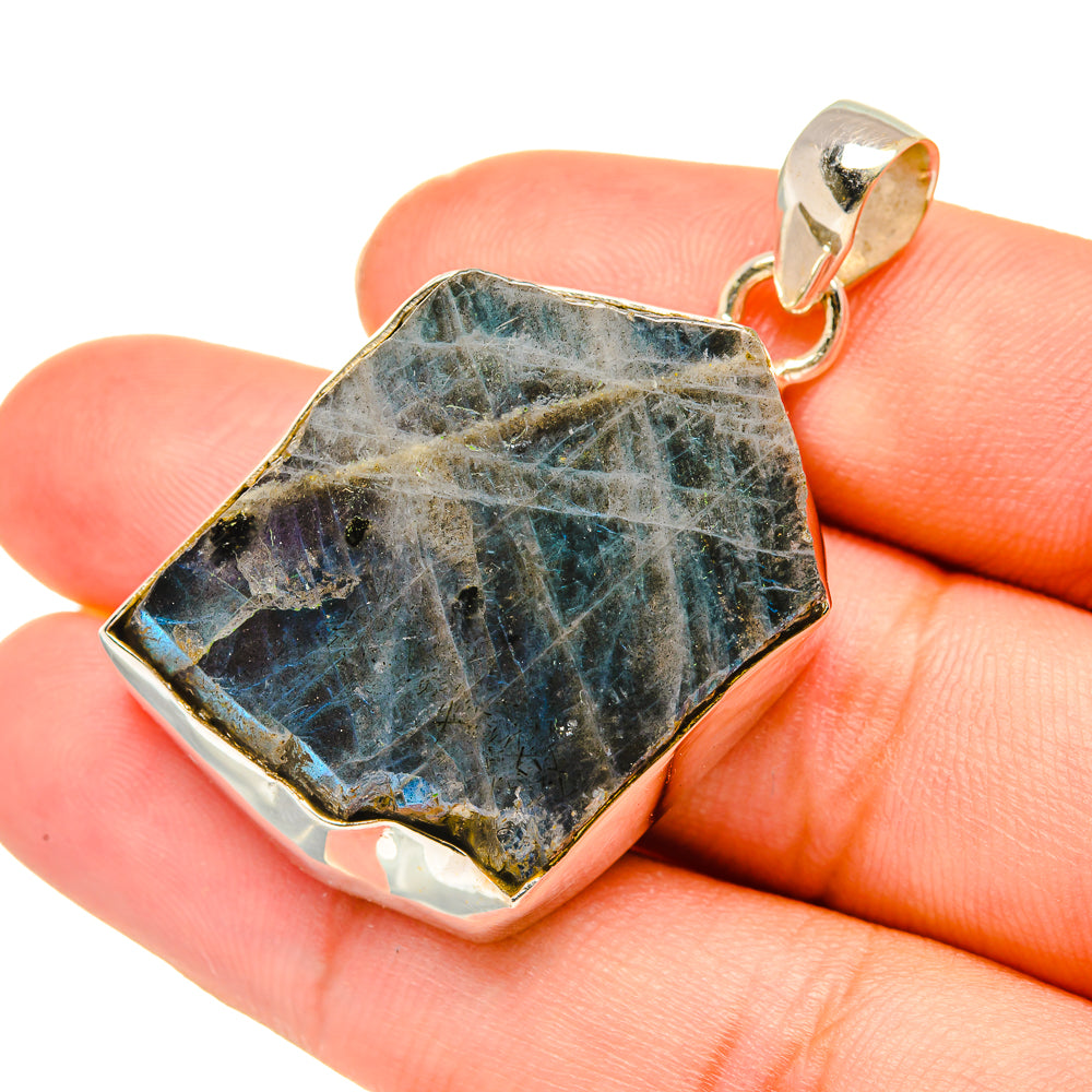 Labradorite Pendants handcrafted by Anasilvercos - PD7706
