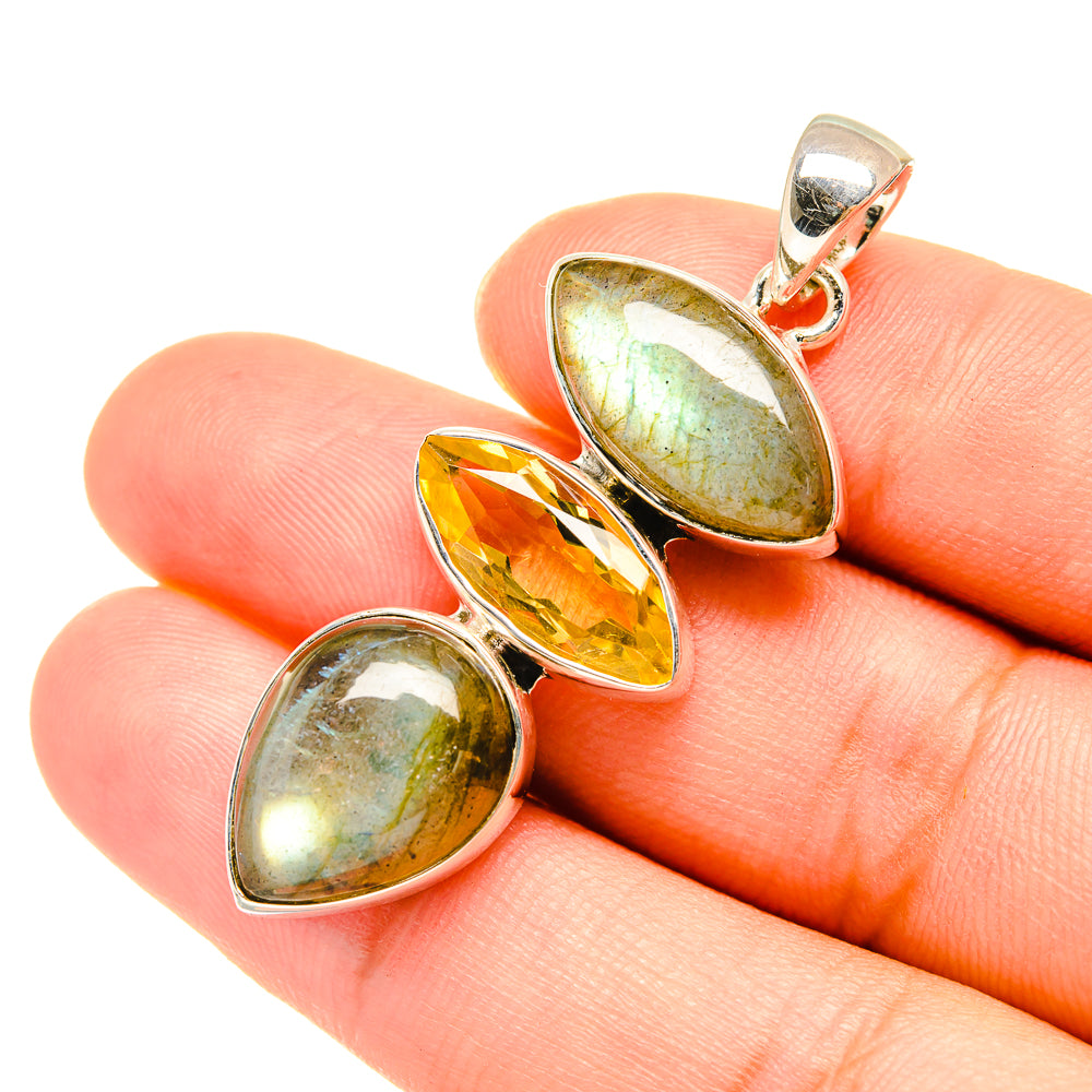 Labradorite Pendants handcrafted by Anasilvercos - PD7715