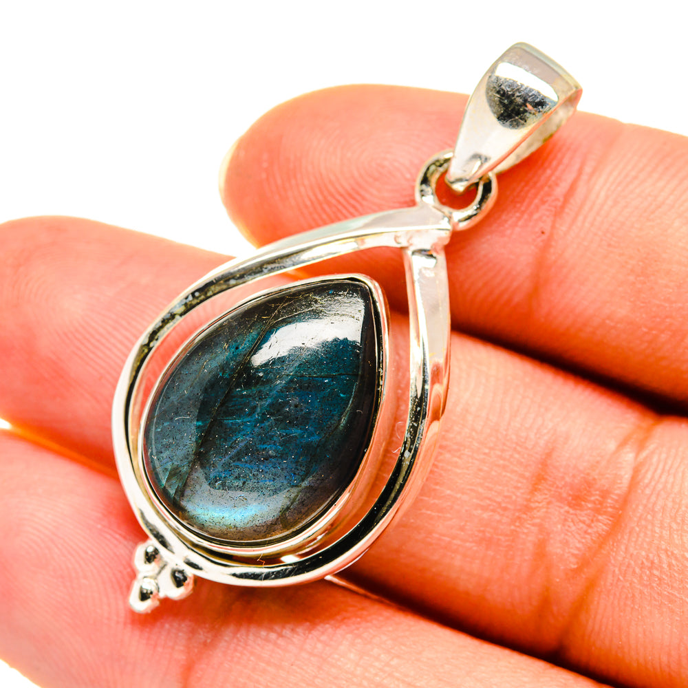 Labradorite Pendants handcrafted by Anasilvercos - PD7750