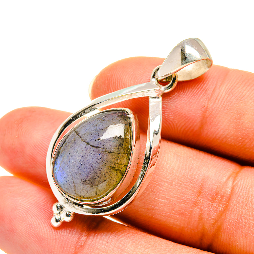 Labradorite Pendants handcrafted by Anasilvercos - PD7760