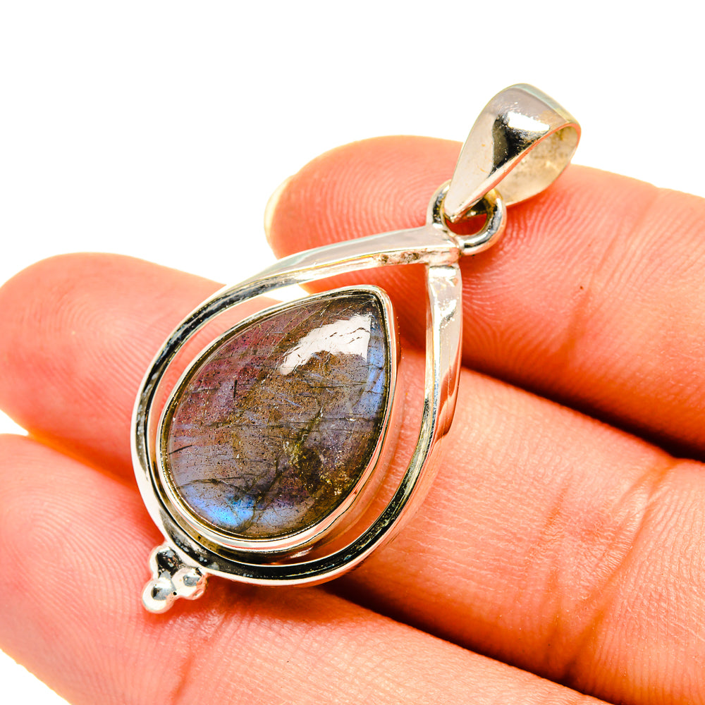Labradorite Pendants handcrafted by Anasilvercos - PD7762