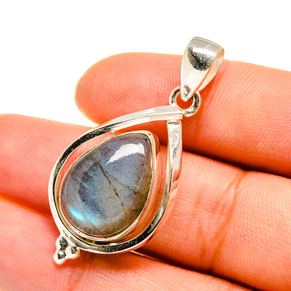 Labradorite Pendants handcrafted by Anasilvercos - PD7770