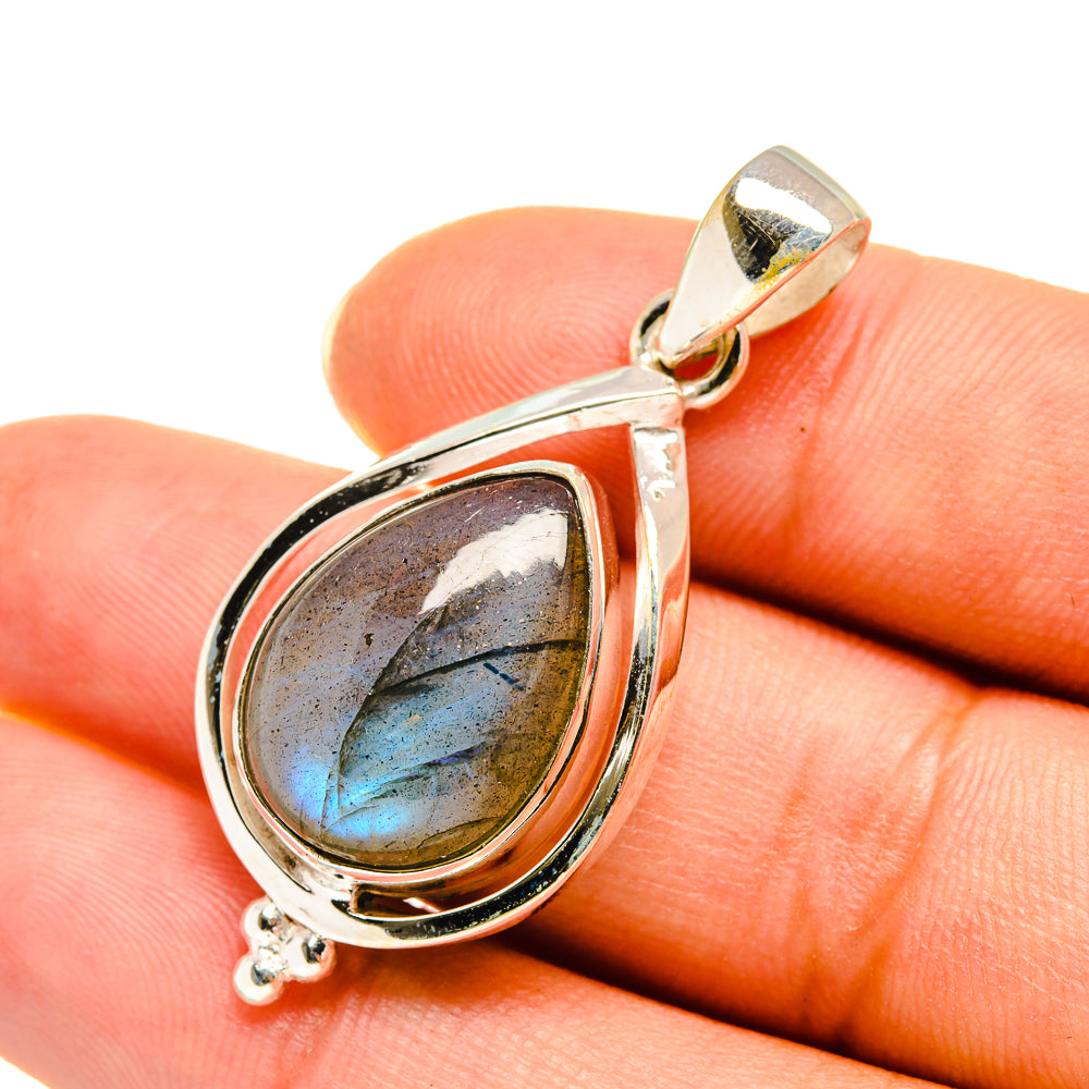 Labradorite Pendants handcrafted by Anasilvercos - PD7771