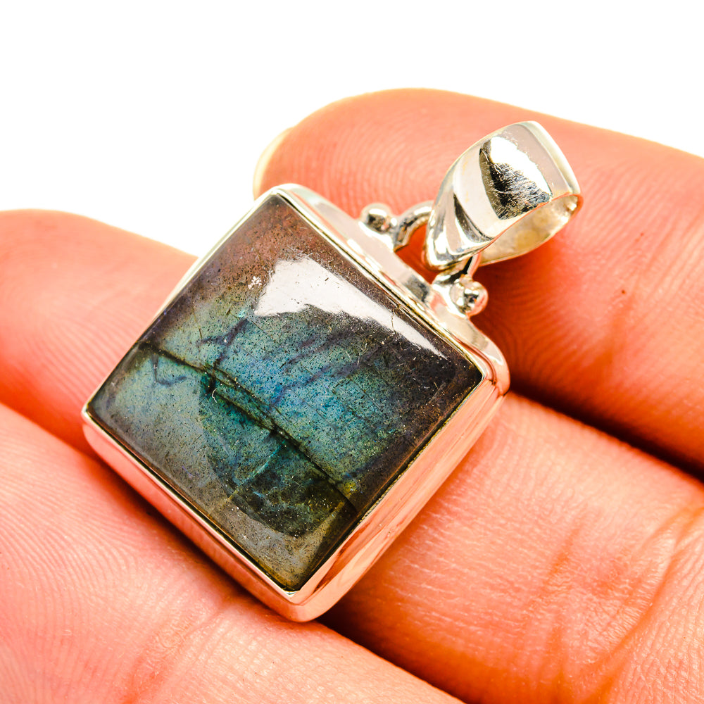 Labradorite Pendants handcrafted by Anasilvercos - PD7780