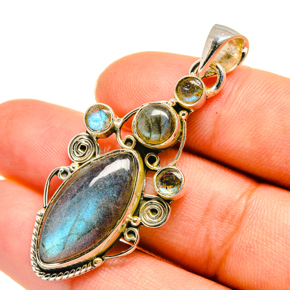 Labradorite Pendants handcrafted by Anasilvercos - PD7812