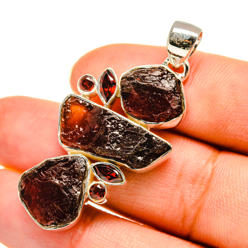 Garnet Pendants handcrafted by Anasilvercos - PD7911