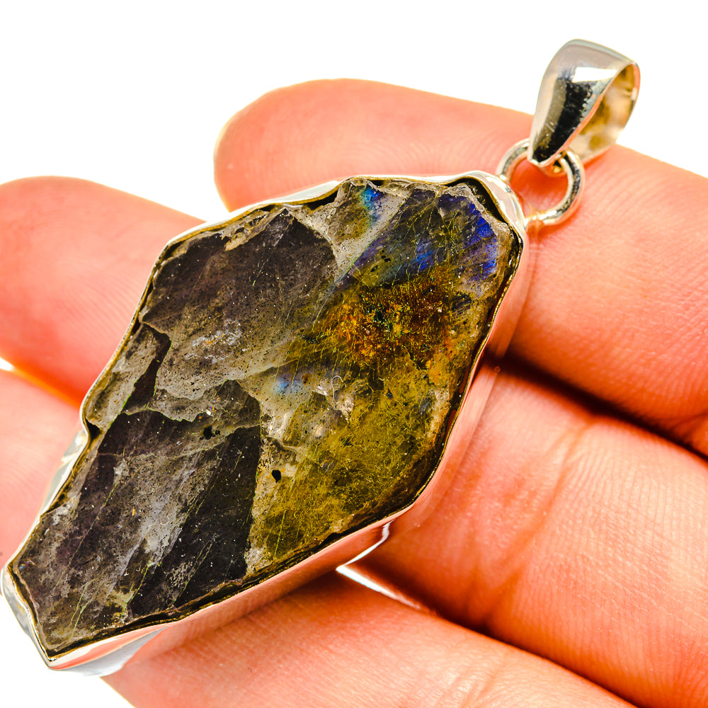 Labradorite Pendants handcrafted by Anasilvercos - PD7986