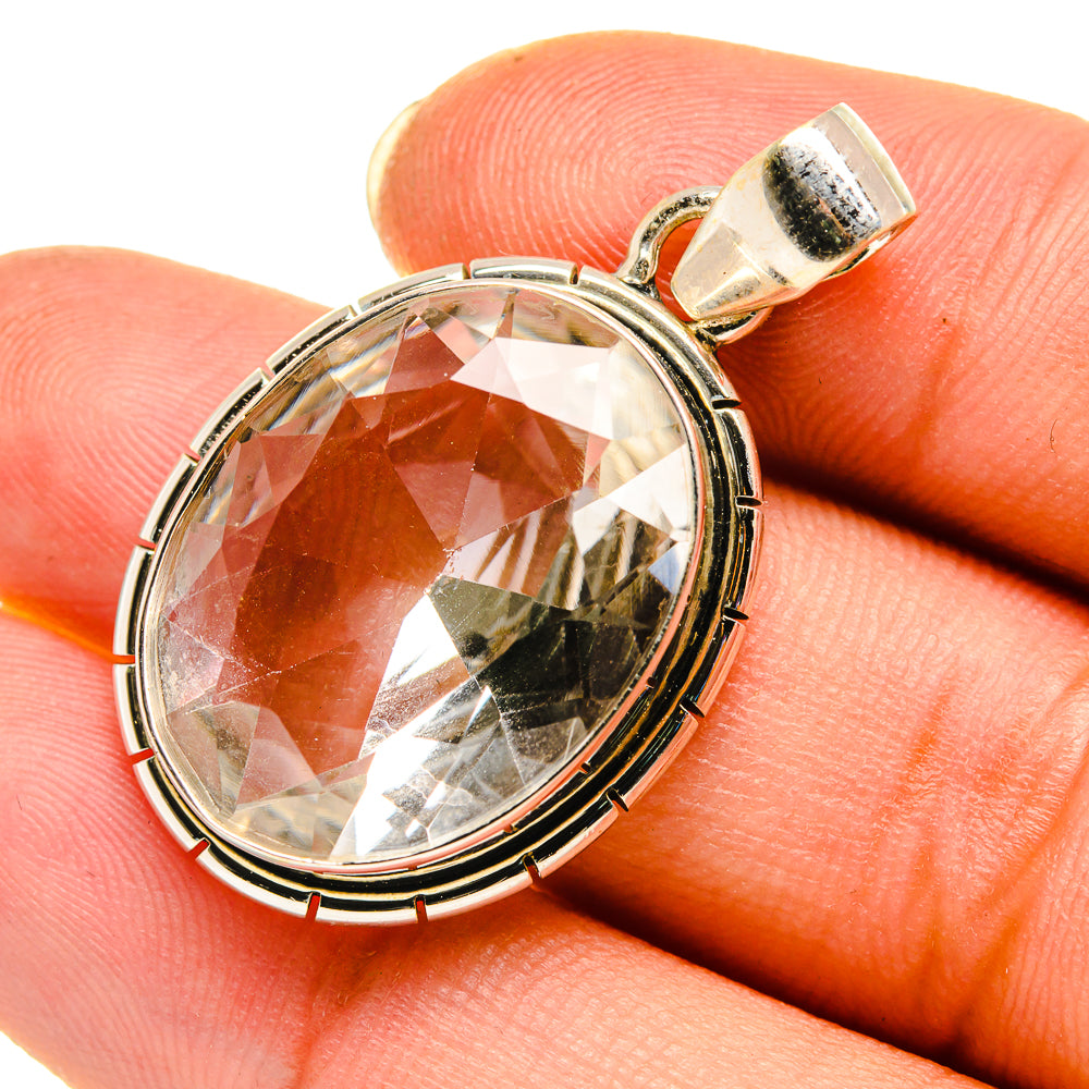 White Quartz Pendants handcrafted by Anasilvercos - PD8037