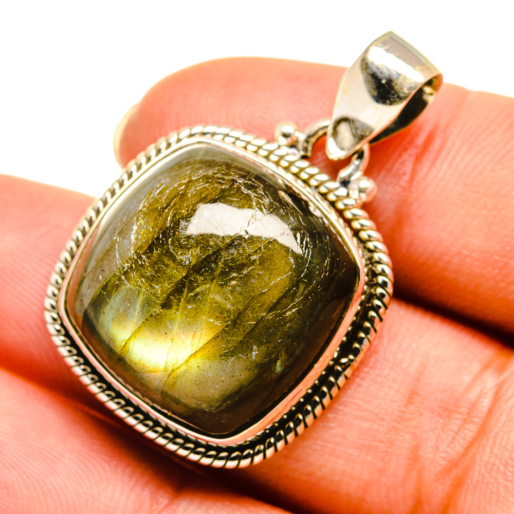 Labradorite Pendants handcrafted by Anasilvercos - PD8042