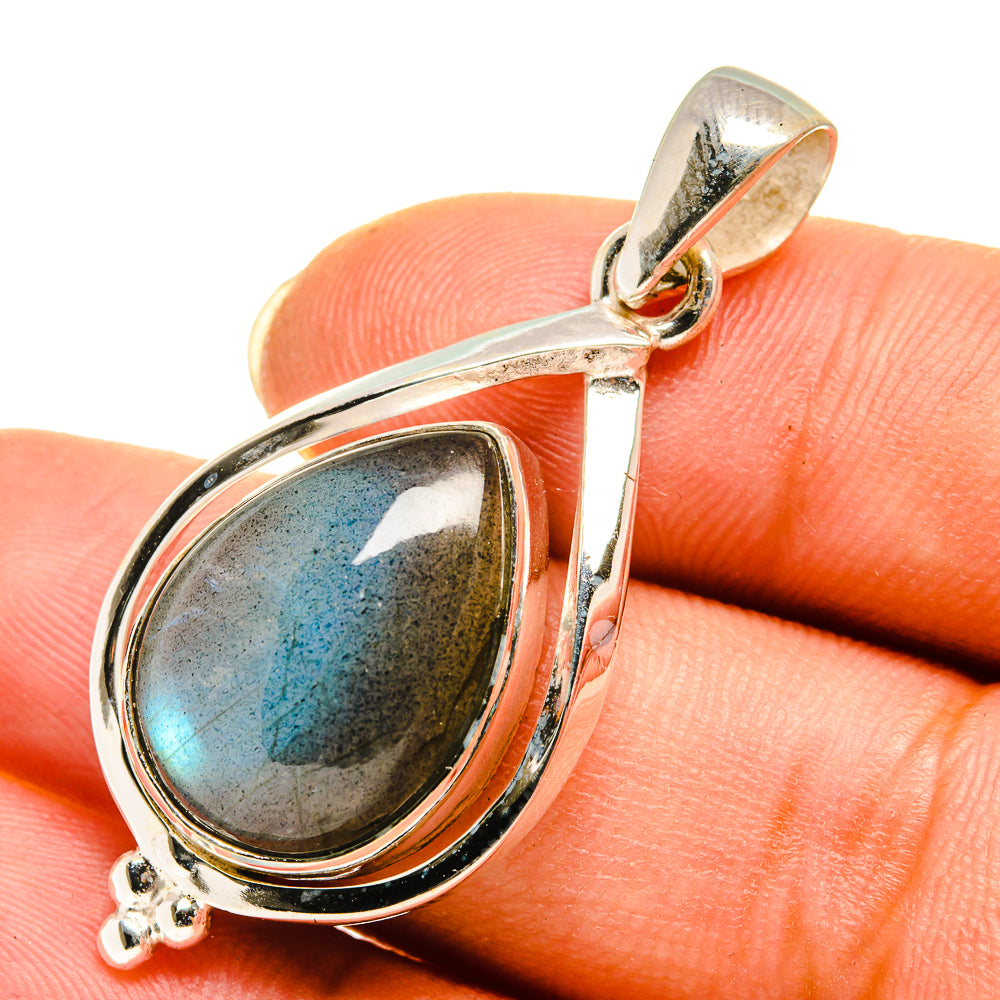 Labradorite Pendants handcrafted by Anasilvercos - PD8061